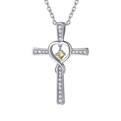 Zircon heart necklace women jewellery close-up